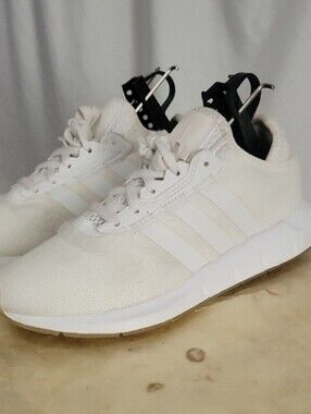 Adidas Swift Run size 5.1/2 kids